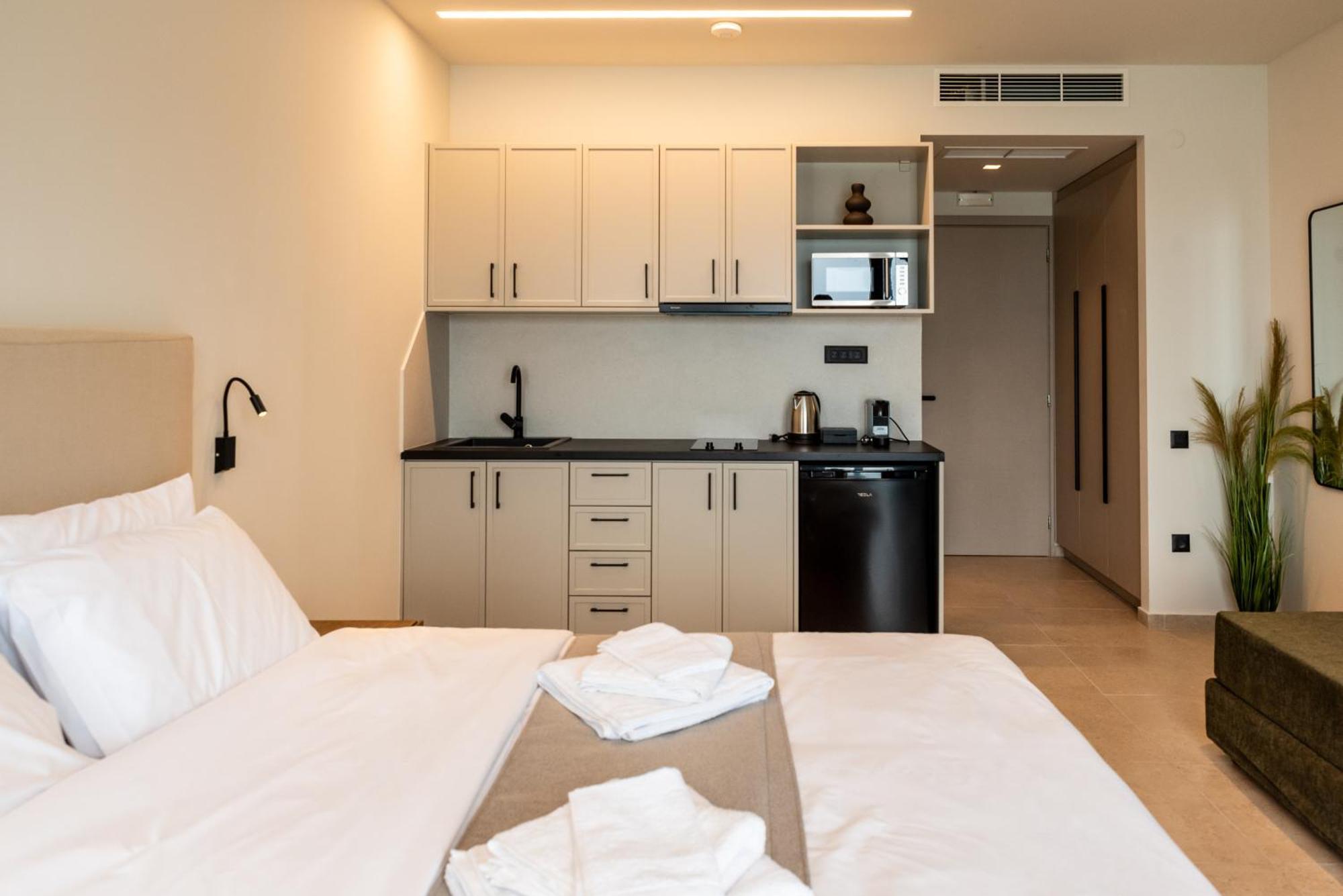 Apartment Tokyo Chios Town